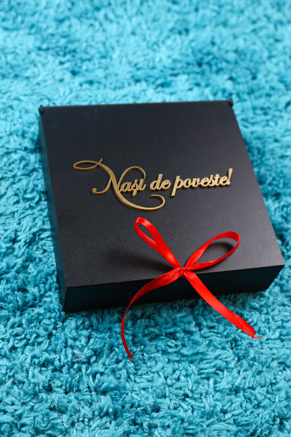 Cutie neagra "Nasi de poveste" 20x20cm - poveste,...